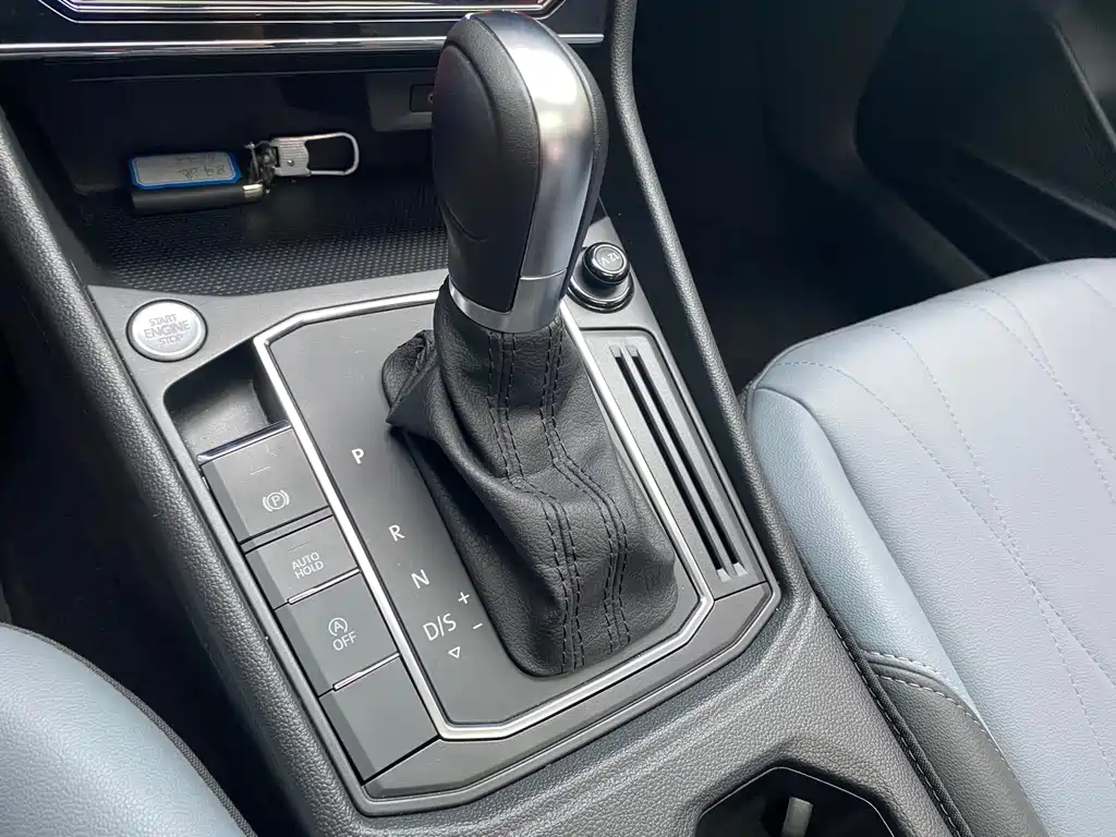 Volkswagen Lavida — миниатюра 19