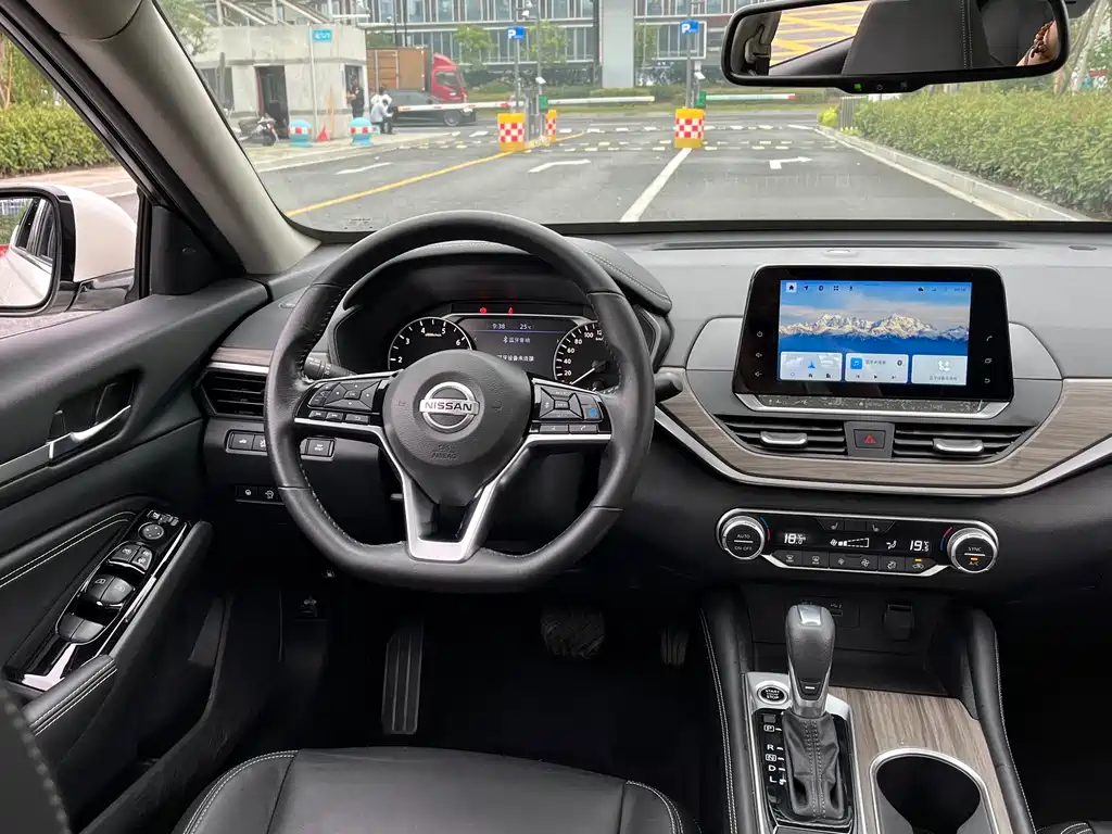 Nissan Teana — миниатюра 17