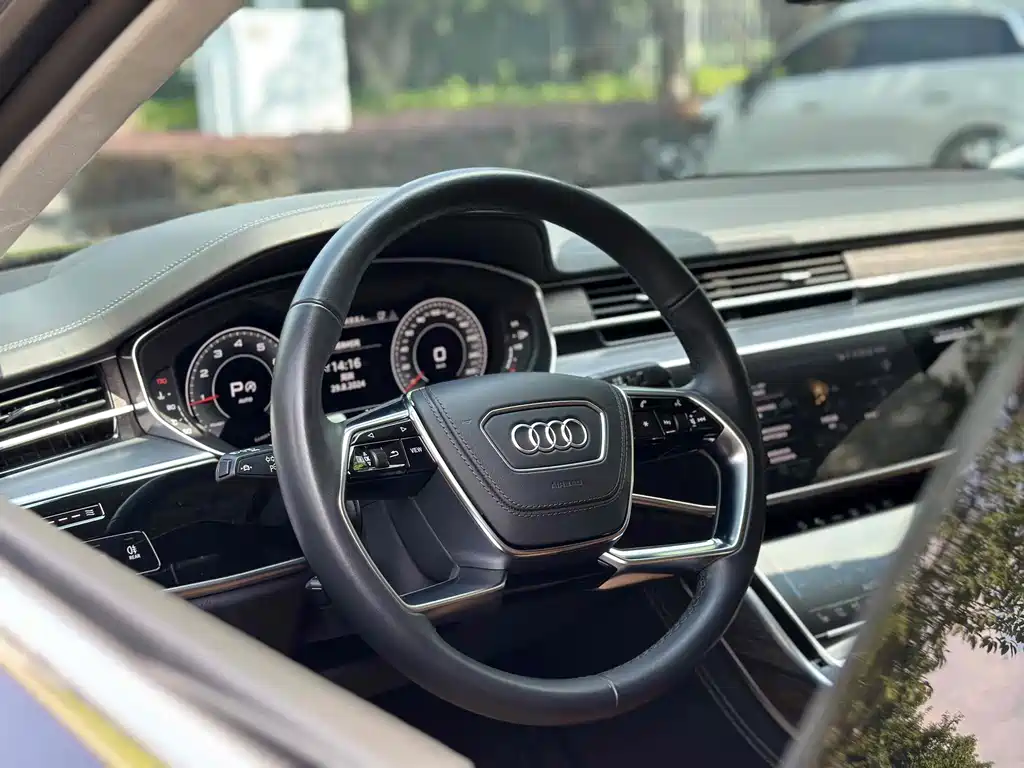Audi A8 2023 A8L 55 TFSI quattro Flagship