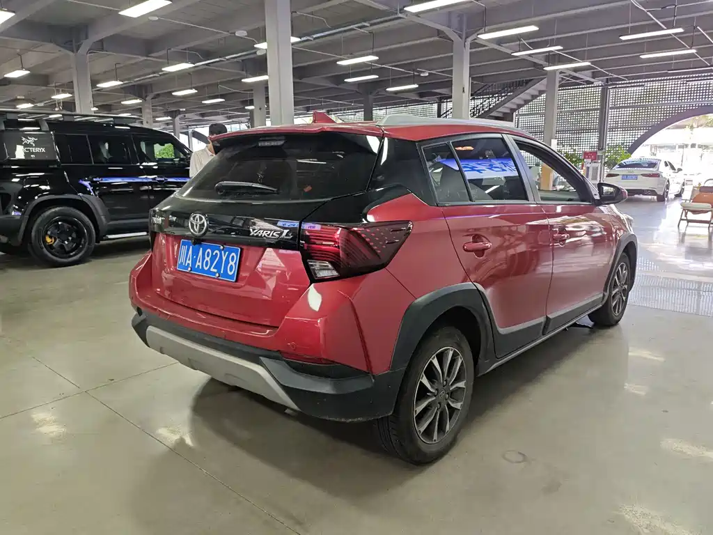 Toyota Yaris L — миниатюра 7