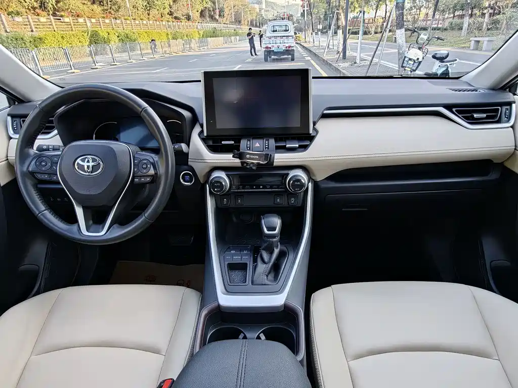 TOYOTA RAV4 RONGFANG