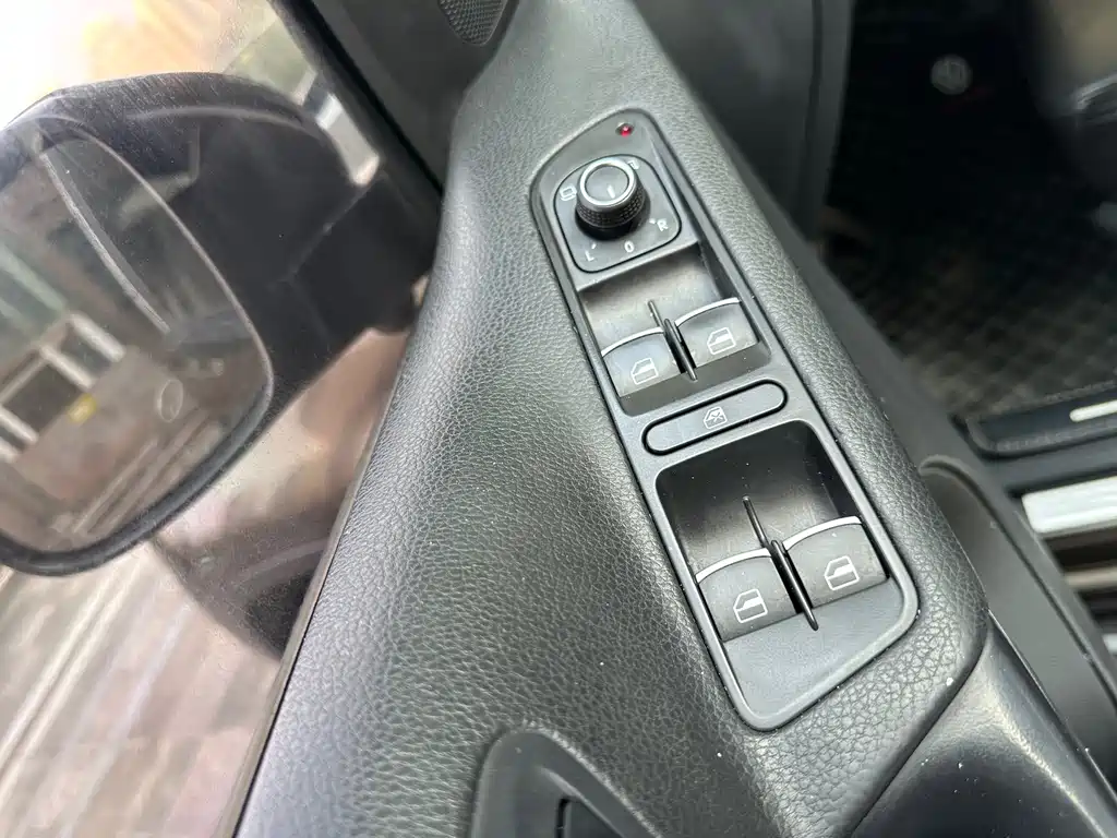 Volkswagen Tiguan — миниатюра 26