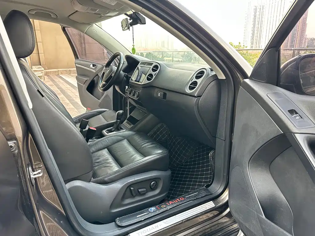 Volkswagen Tiguan — миниатюра 12