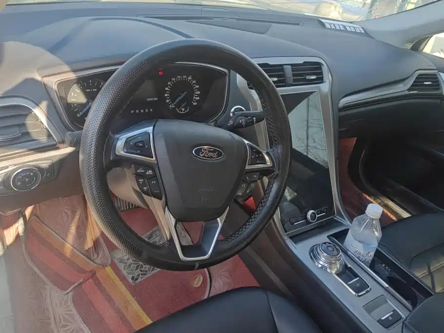 Ford Mondeo — миниатюра 12