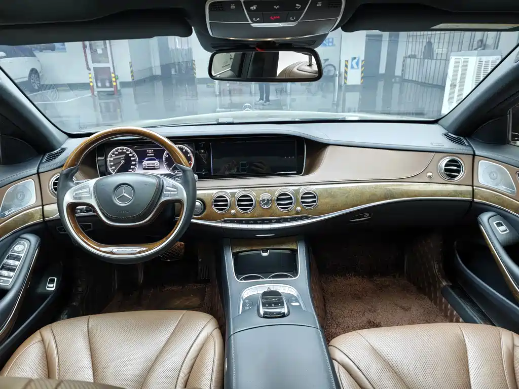 Mercedes-Benz S-Class — миниатюра 6