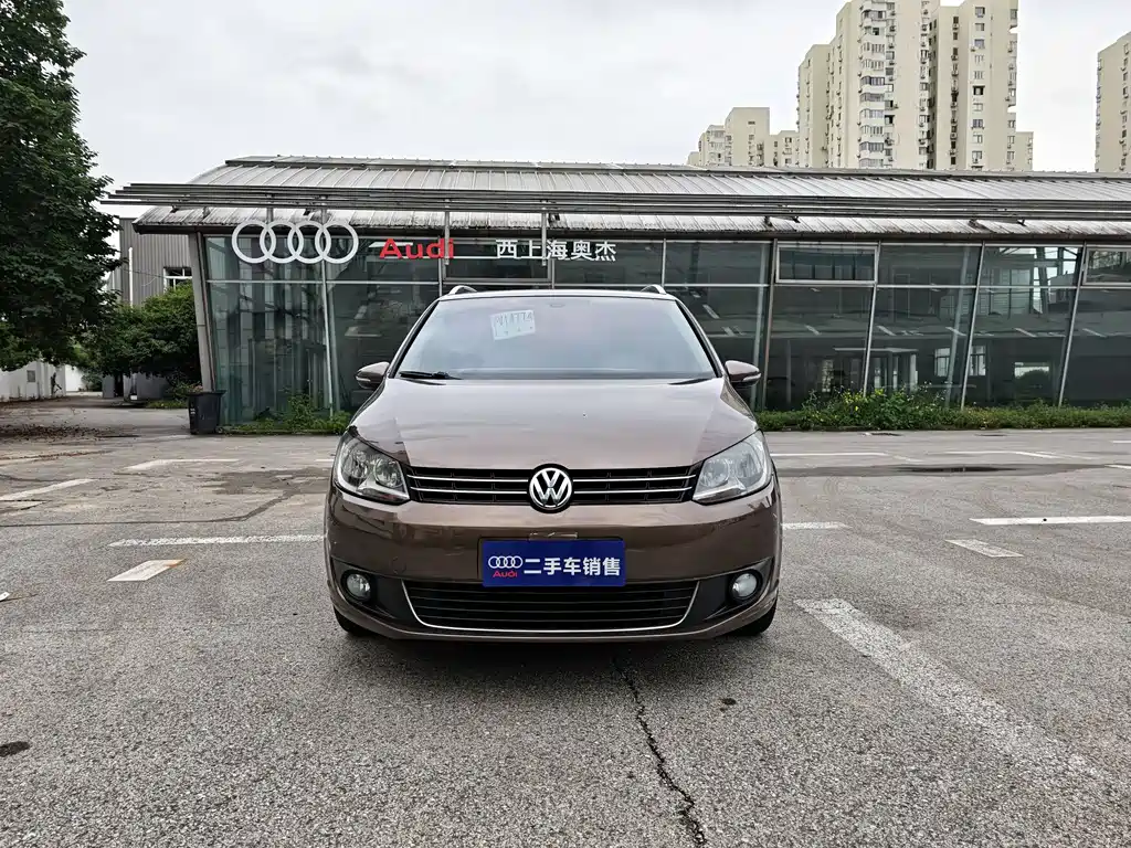 Volkswagen Touran — миниатюра 2