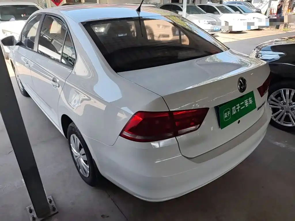 Volkswagen Santana — миниатюра 5