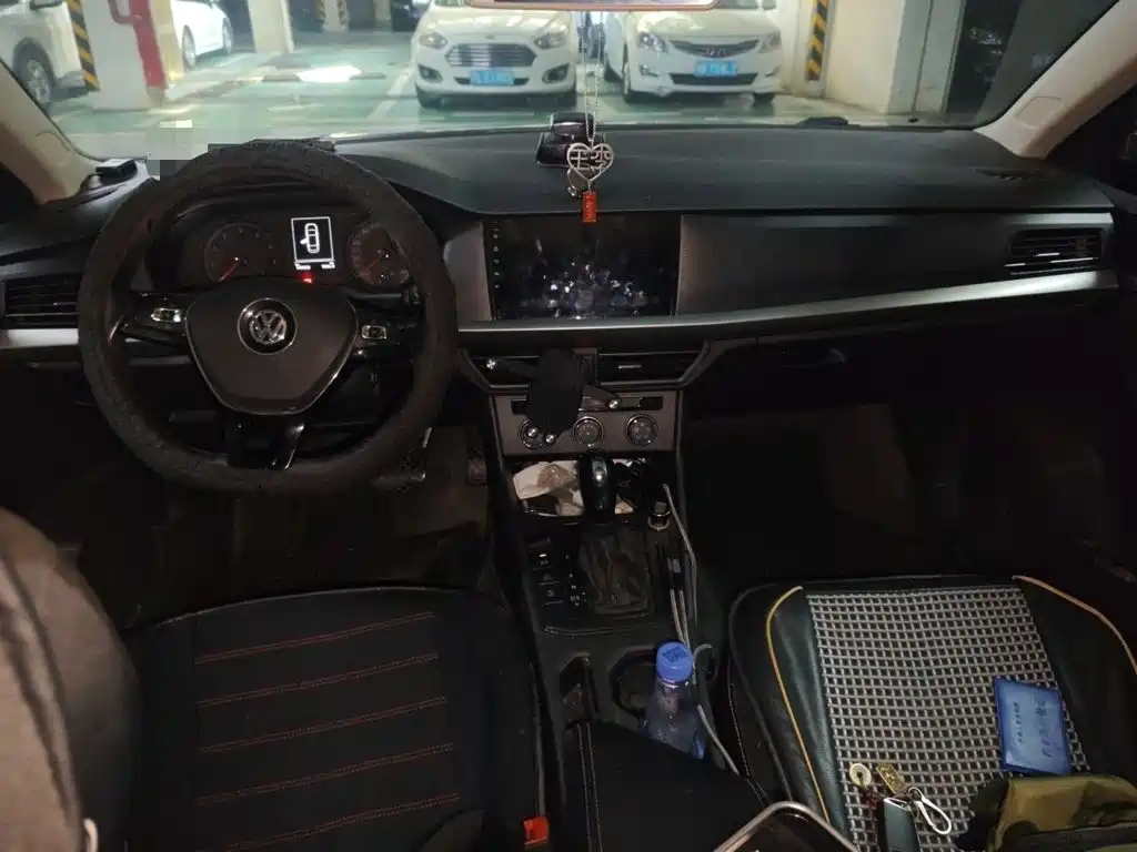 Volkswagen Lavida — миниатюра 5