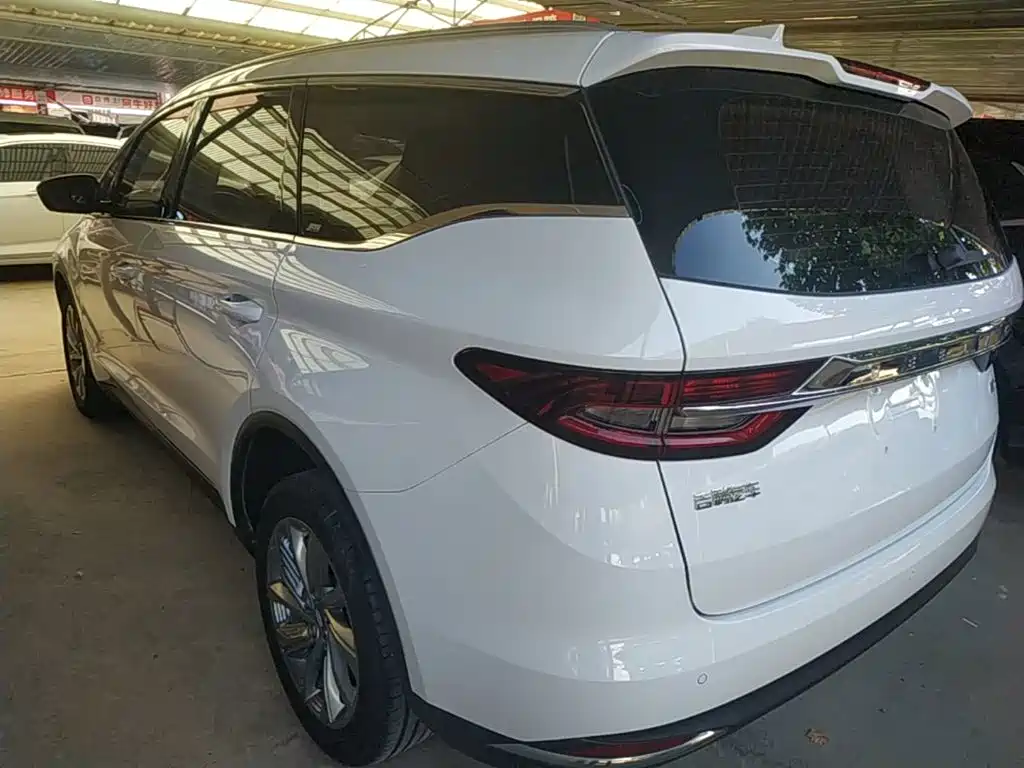 Geely Jia Ji — миниатюра 5
