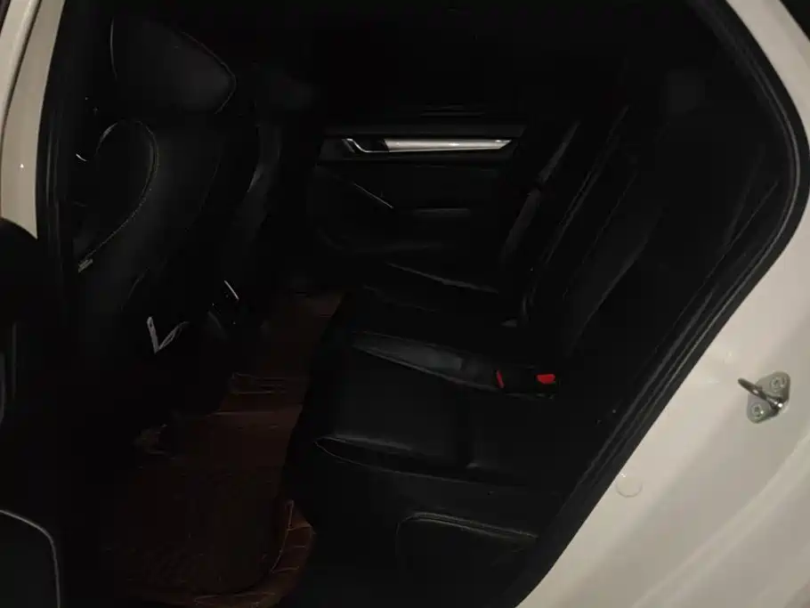 Honda Inspire — миниатюра 11