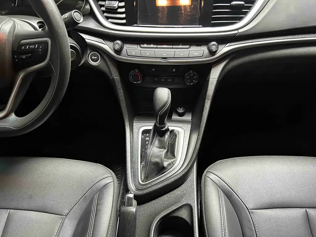 Buick Excelle — миниатюра 7