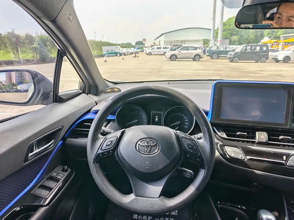 Toyota C-HR — миниатюра 11