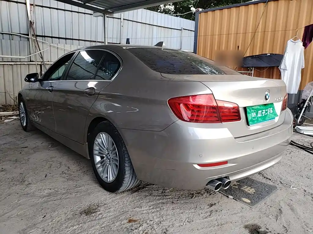 BMW 5 Series — миниатюра 5