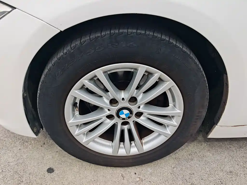 BMW 3 Series — миниатюра 9