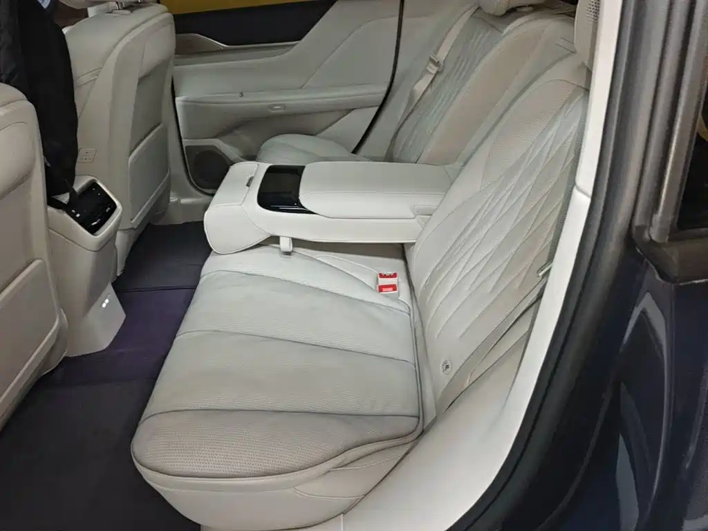 Buick Electra L7 — миниатюра 17