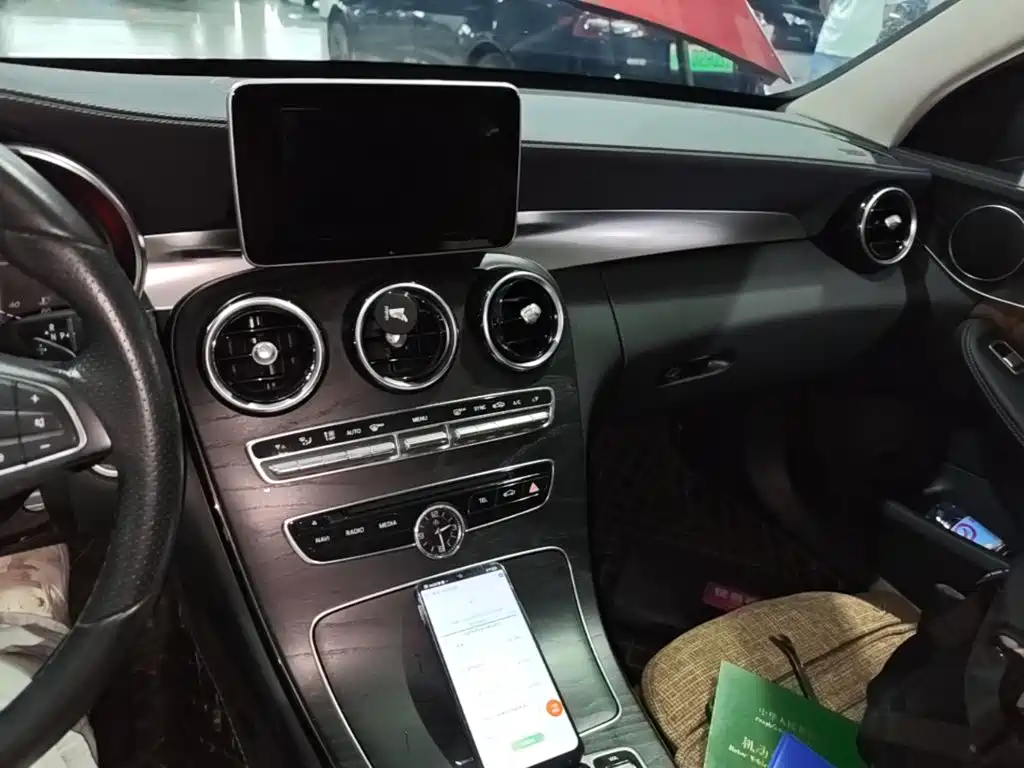 Mercedes-Benz C-Class — миниатюра 13