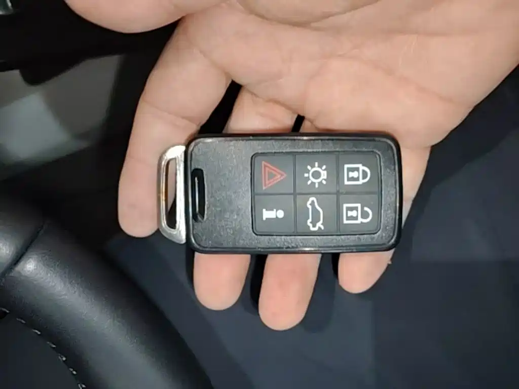 Volvo V40 — миниатюра 9