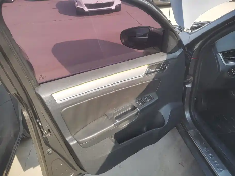 Volkswagen Bora — миниатюра 4