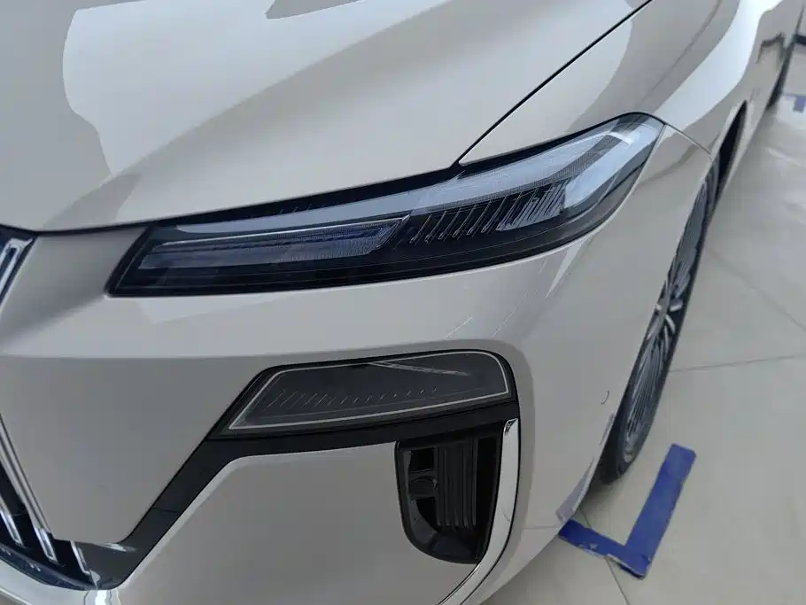 Roewe M7 DMH — миниатюра 5