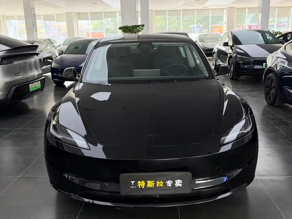Tesla Model 3 — фотографии объявления, Фото 3