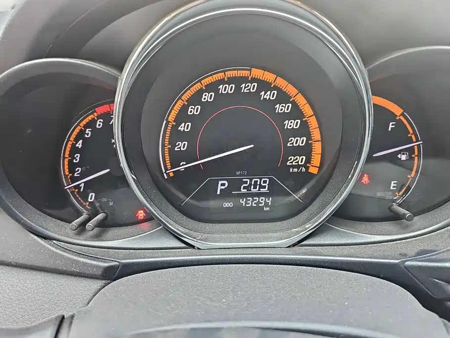 Toyota Yaris L — миниатюра 13