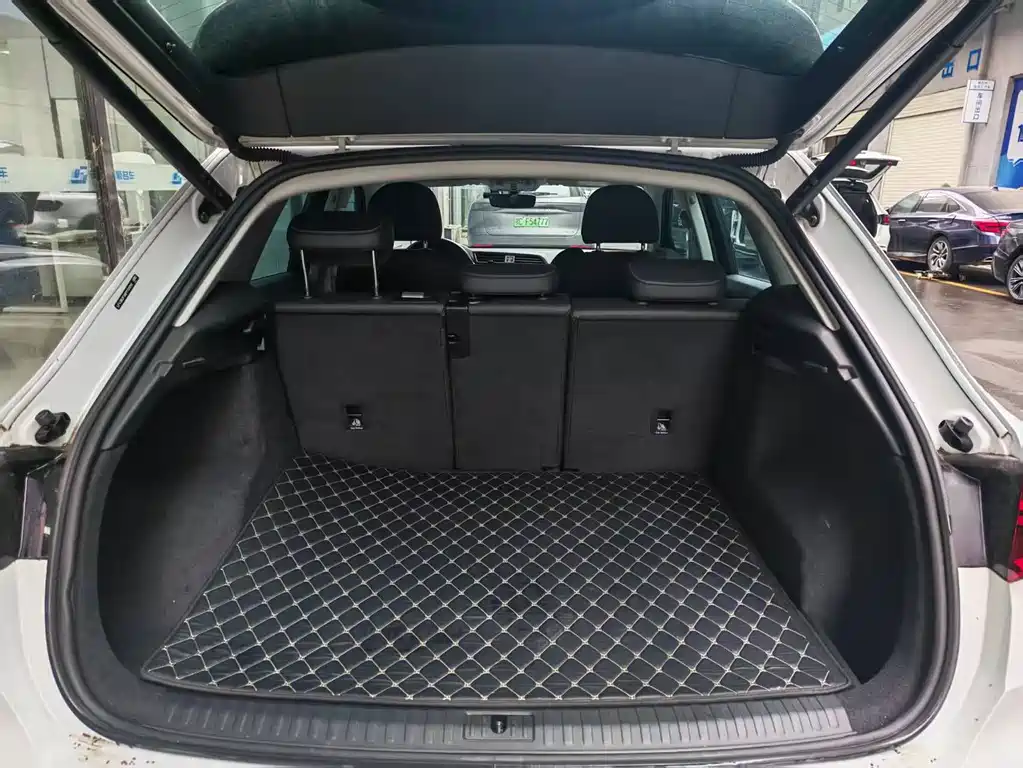 Audi Q3 — миниатюра 11