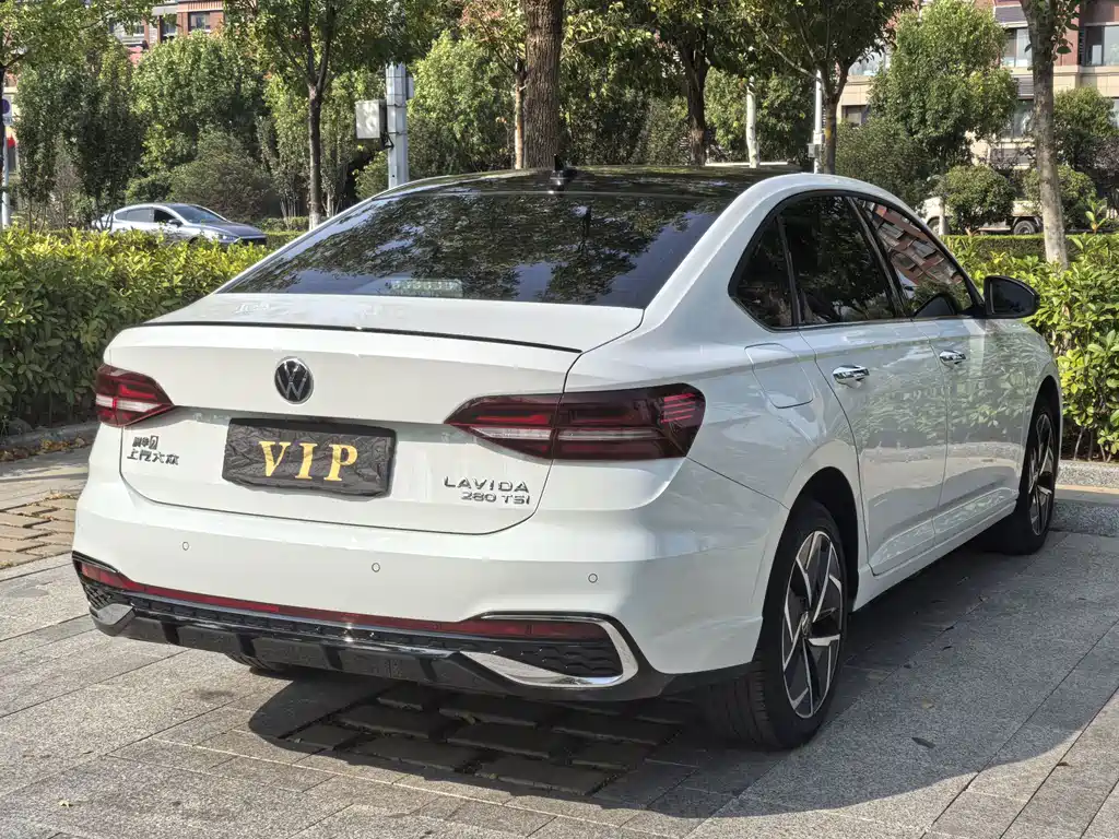 Volkswagen Lavida — миниатюра 7