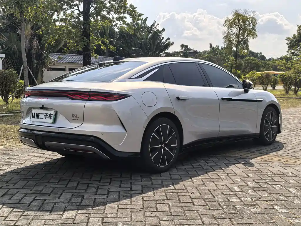 BYD Han L — миниатюра 20