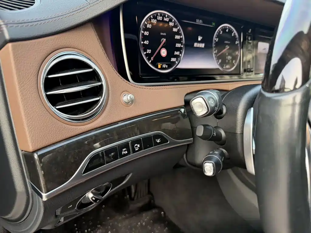Mercedes-Benz S-Class — миниатюра 9