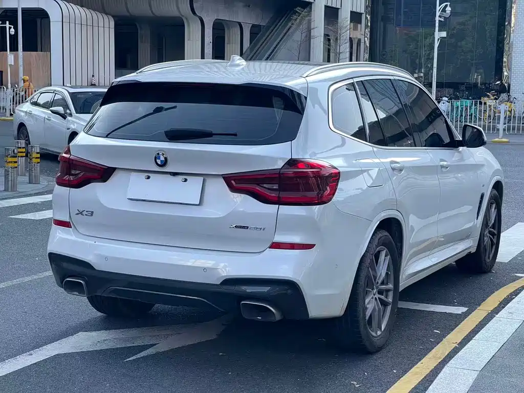 BMW X3 — миниатюра 13