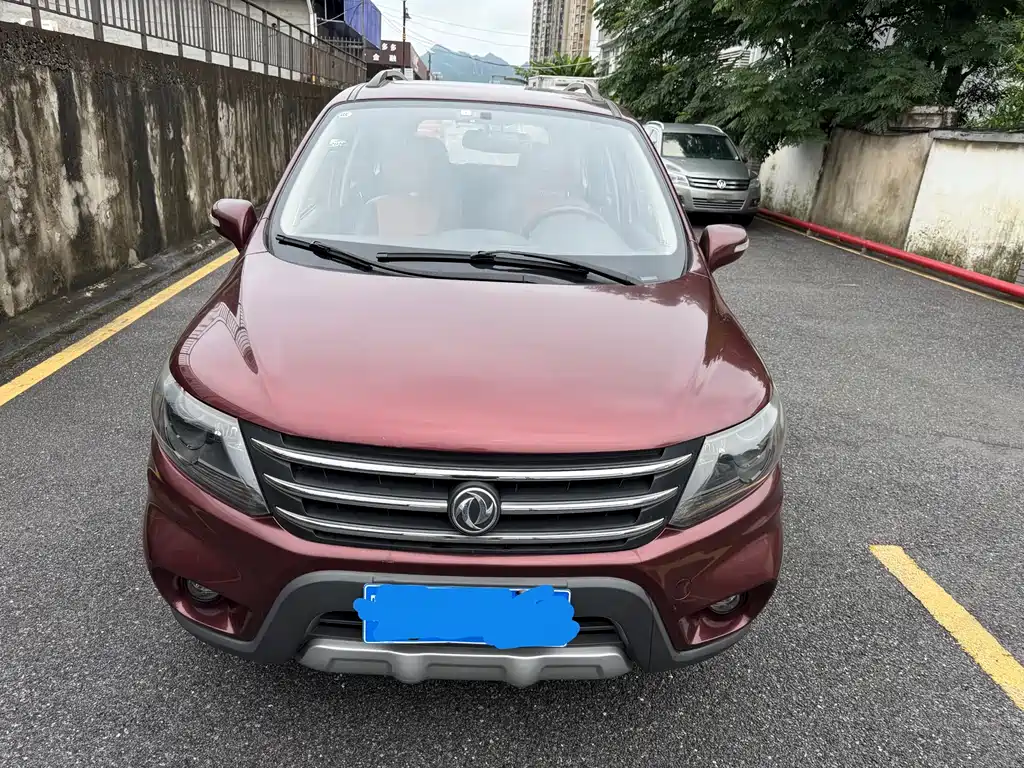 Dongfeng X5 2015 1.6L MT Luxury