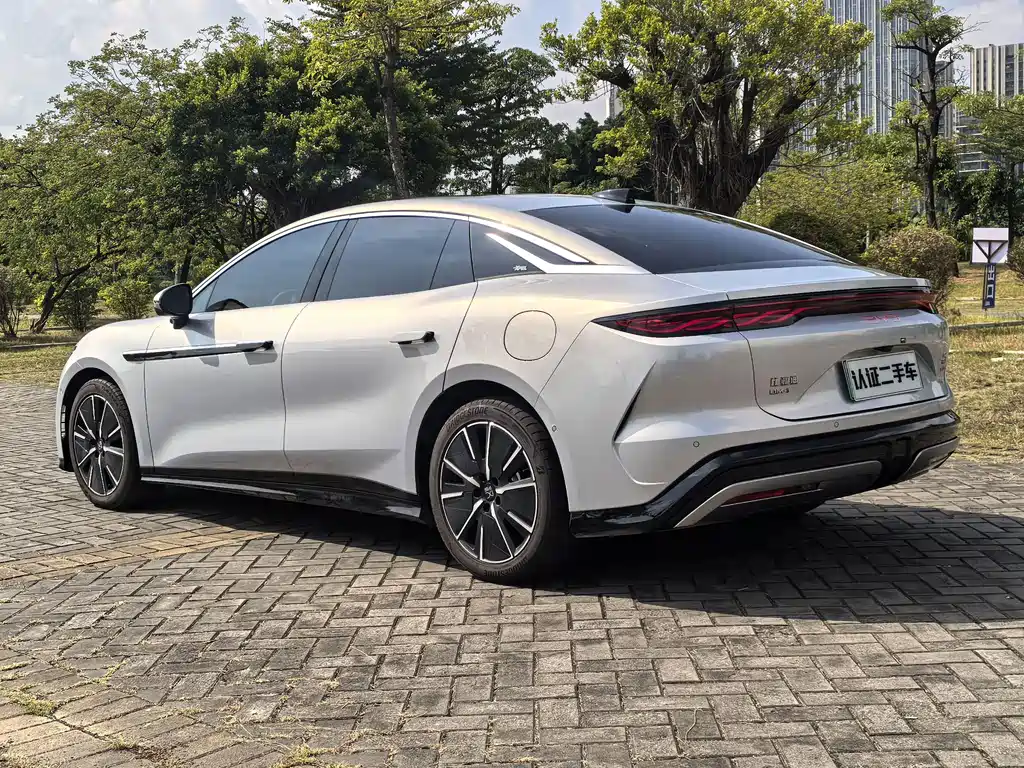 BYD Han L — миниатюра 18