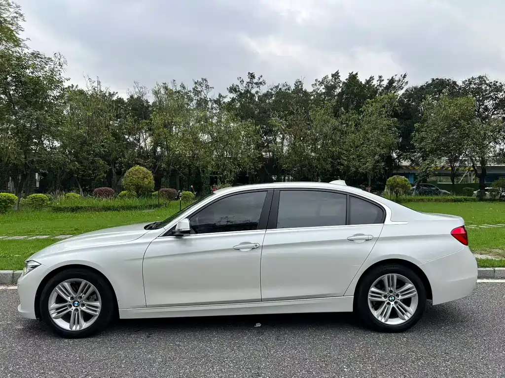 BMW 3 Series — миниатюра 4
