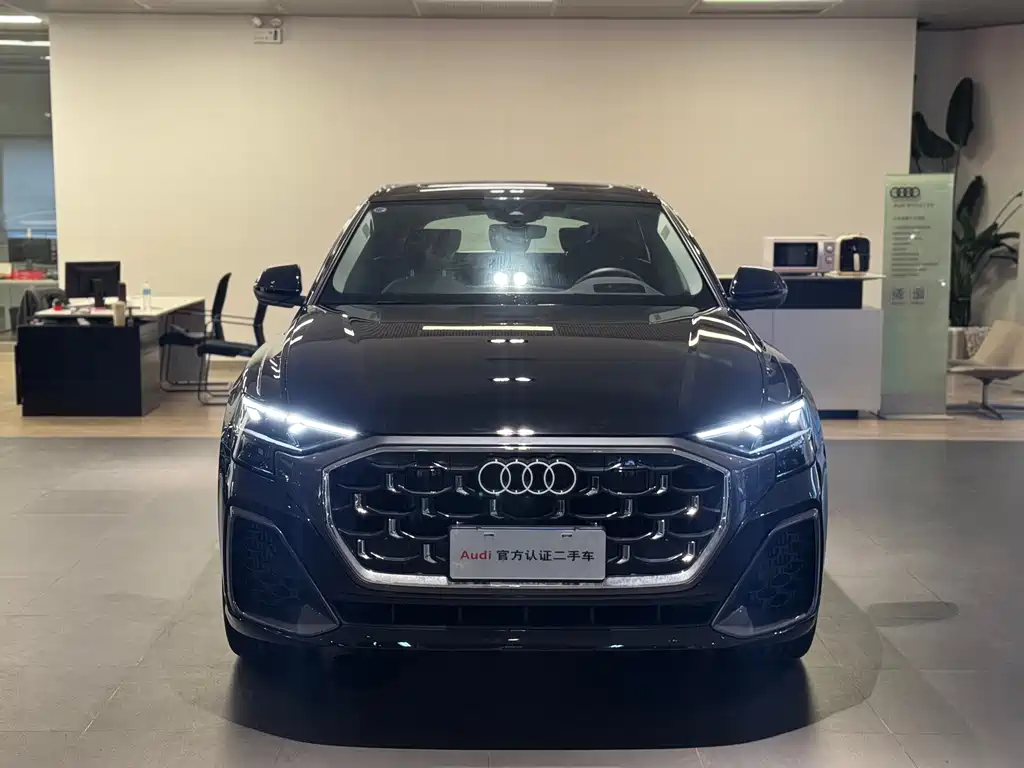 Audi Q8 2024 55 TFSI Luxury