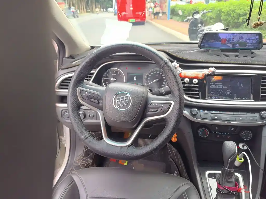 Buick Excelle — миниатюра 6