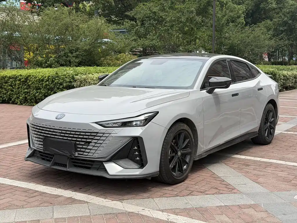 2022 Changan UNI-V - zdjęcie 1 z 21