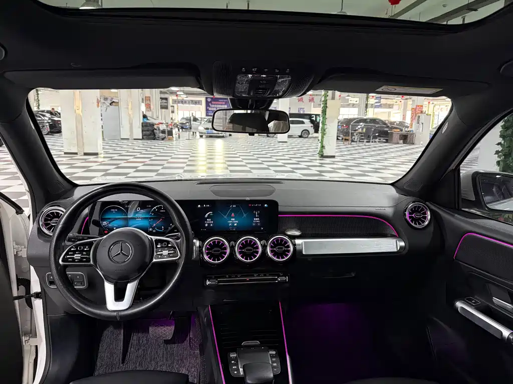 Mercedes-Benz GLB — миниатюра 7