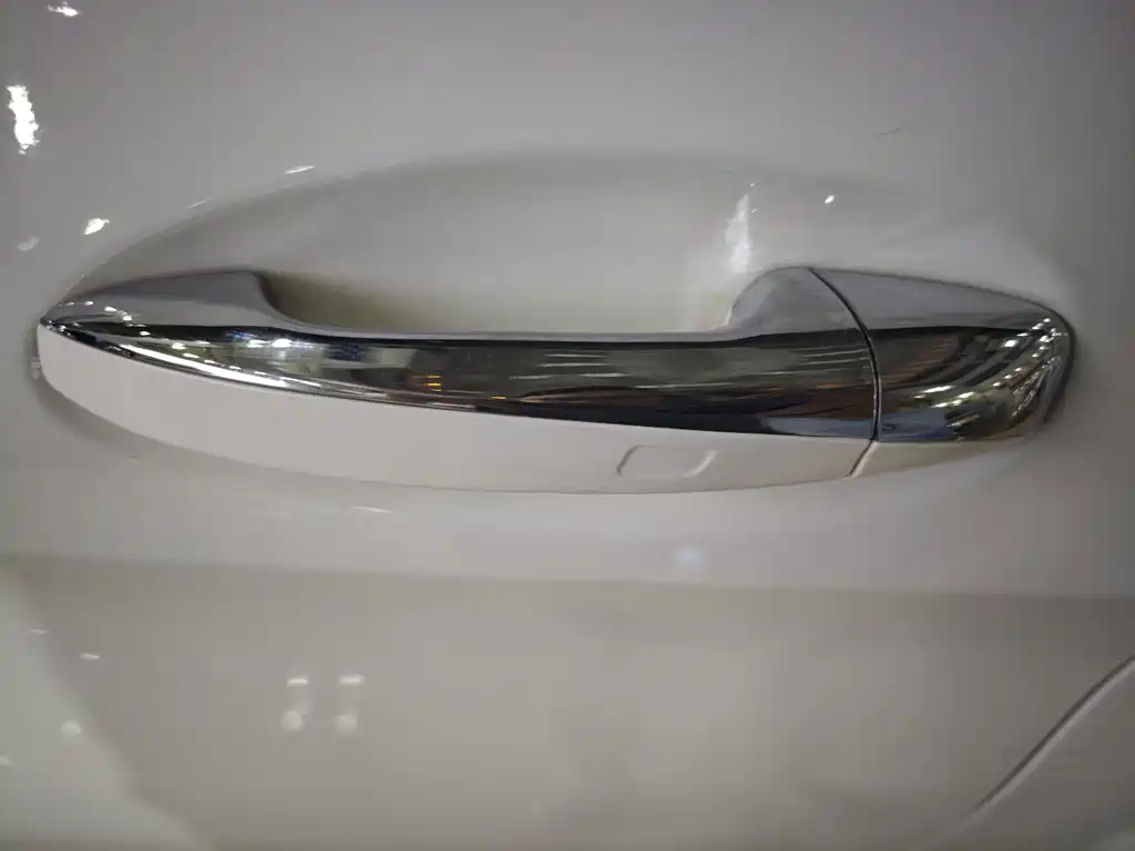 Mercedes-Benz C-Class — миниатюра 13