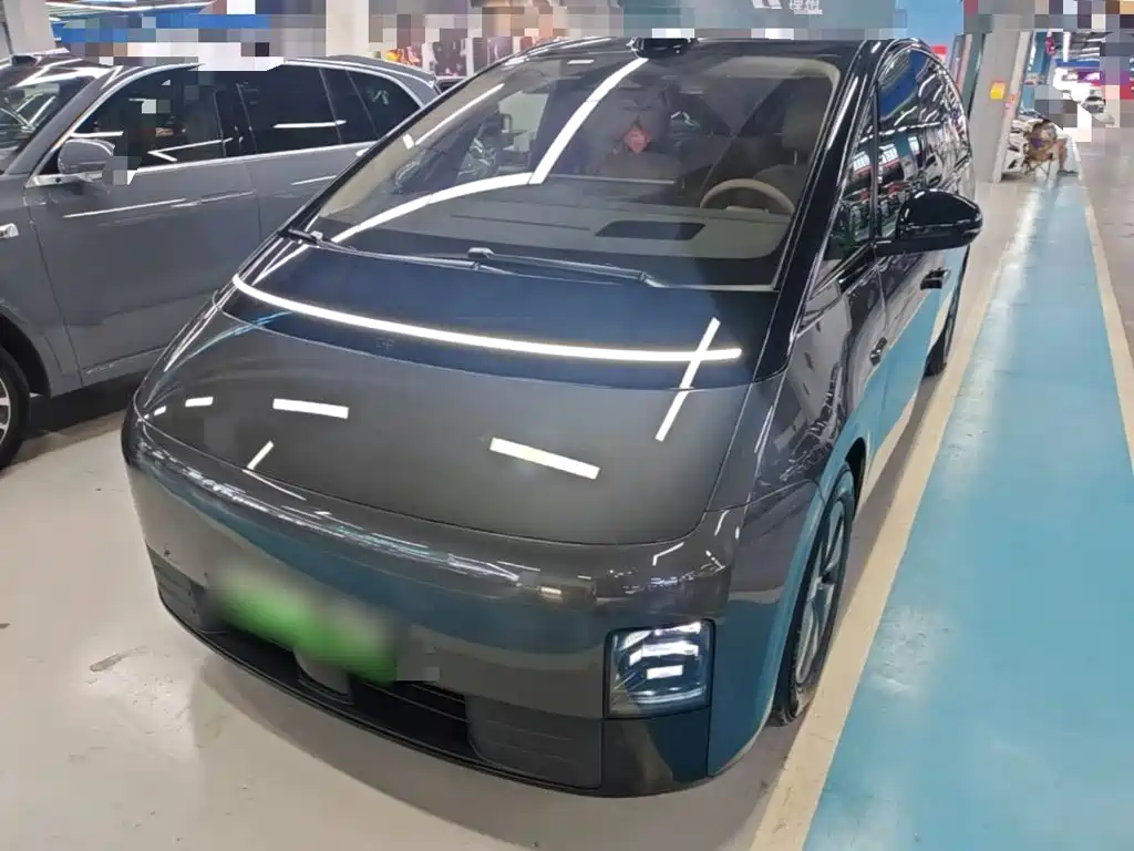 Li Auto MEGA