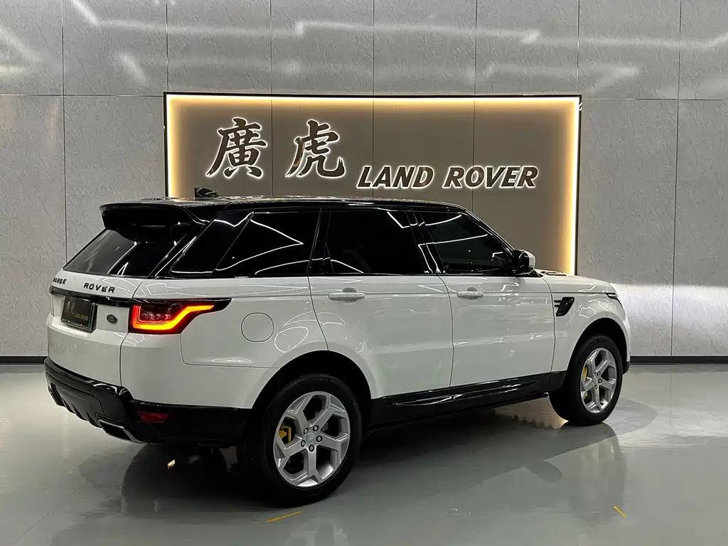 Land Rover Range Rover Sport PHEV P400e, фото 4