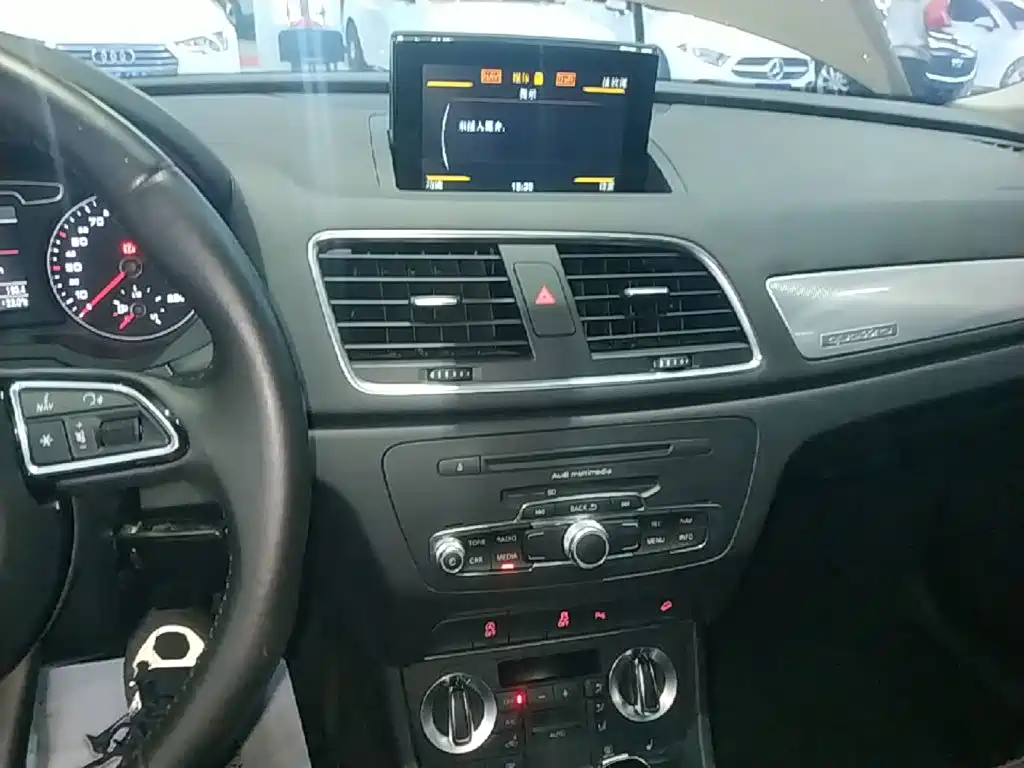 Audi Q3 — миниатюра 13