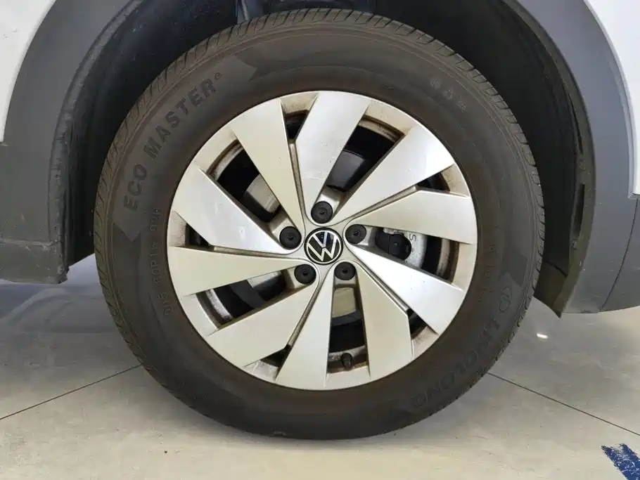 Volkswagen Tharu — миниатюра 6