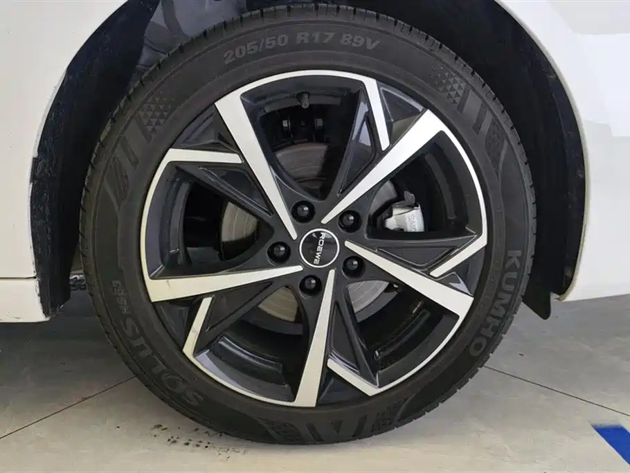 Roewe i5 2024 1.5L CVT