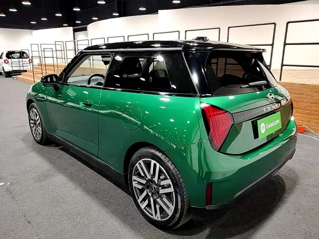 MINI MINI COOPER EV — миниатюра 5