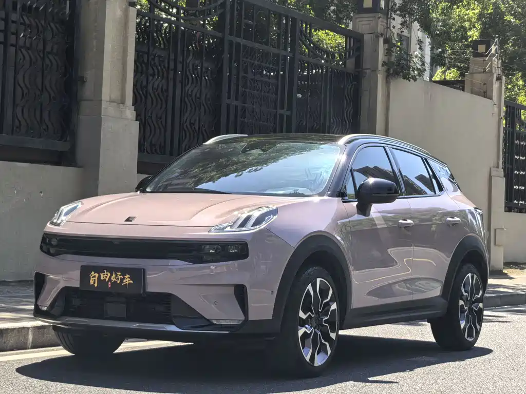 Lynk & Co 06 2022