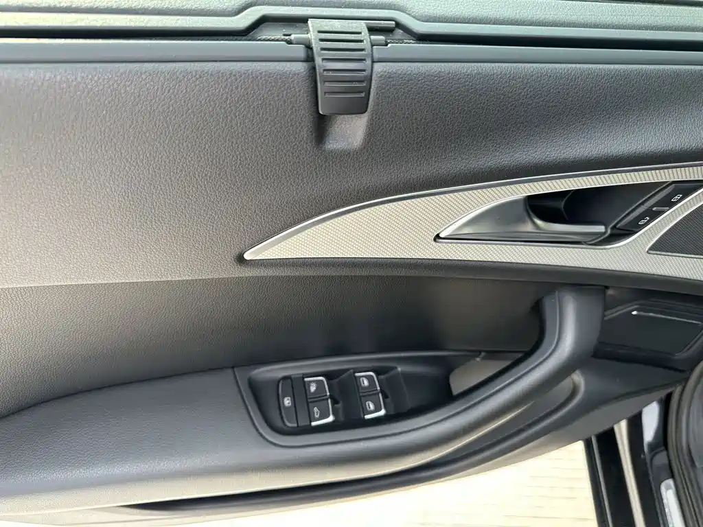 Audi A6L — миниатюра 9