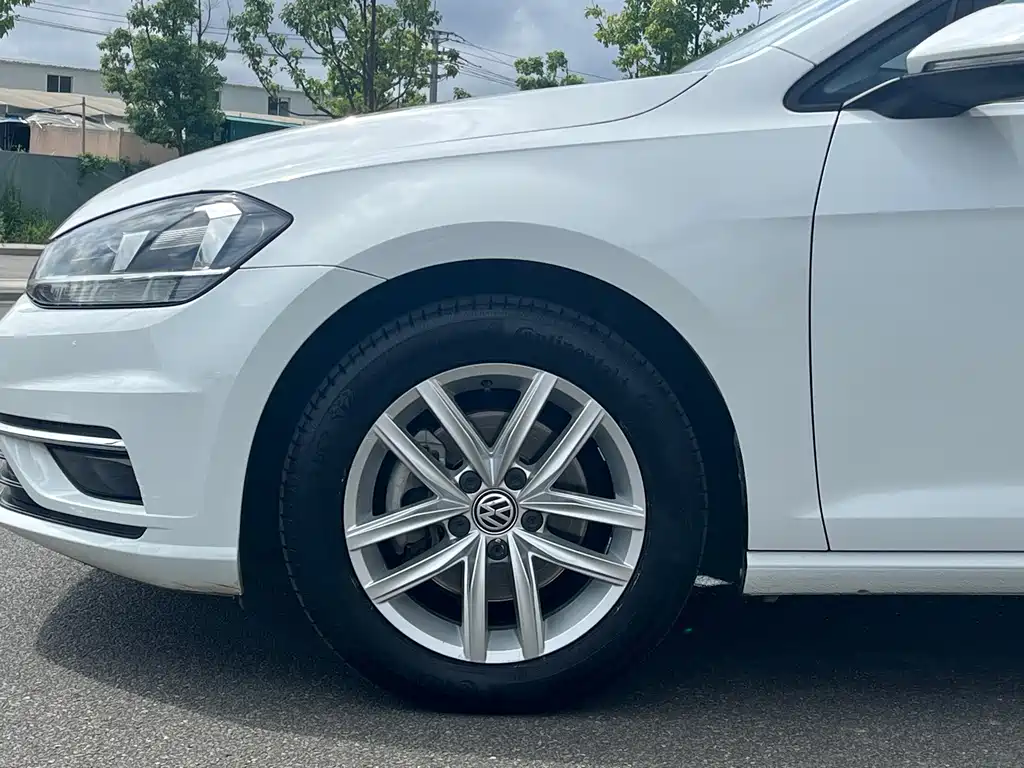 Volkswagen Golf — миниатюра 9