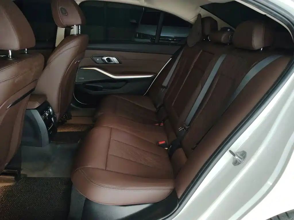 BMW 3 Series — миниатюра 13