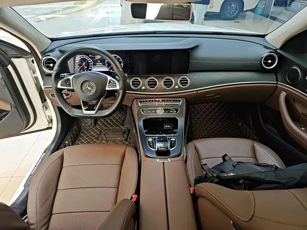 Mercedes-Benz E-Class E 2017 E 300 L Sport Fashion