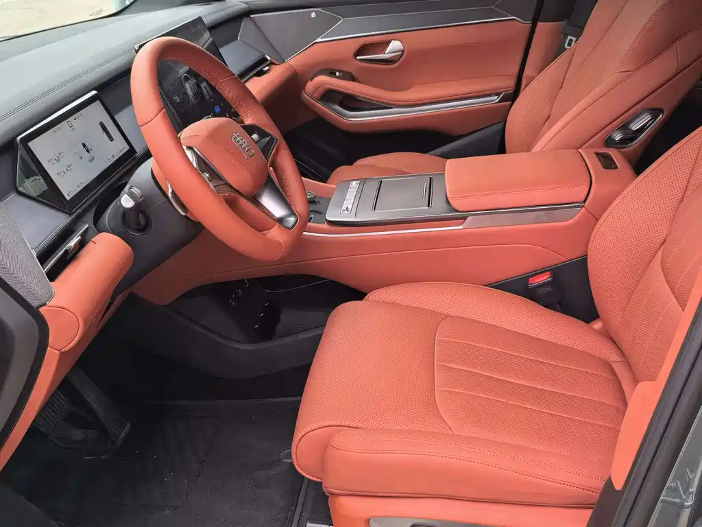 BYD Tang L L 2025 DM 175KM